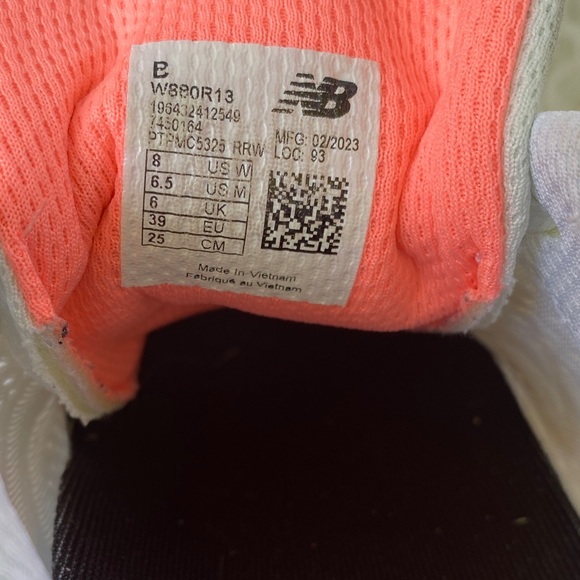 New Balance Women's Fresh Foam 880 Athletic Shoes in White and Pink Size 8 - Picture 8 of 8